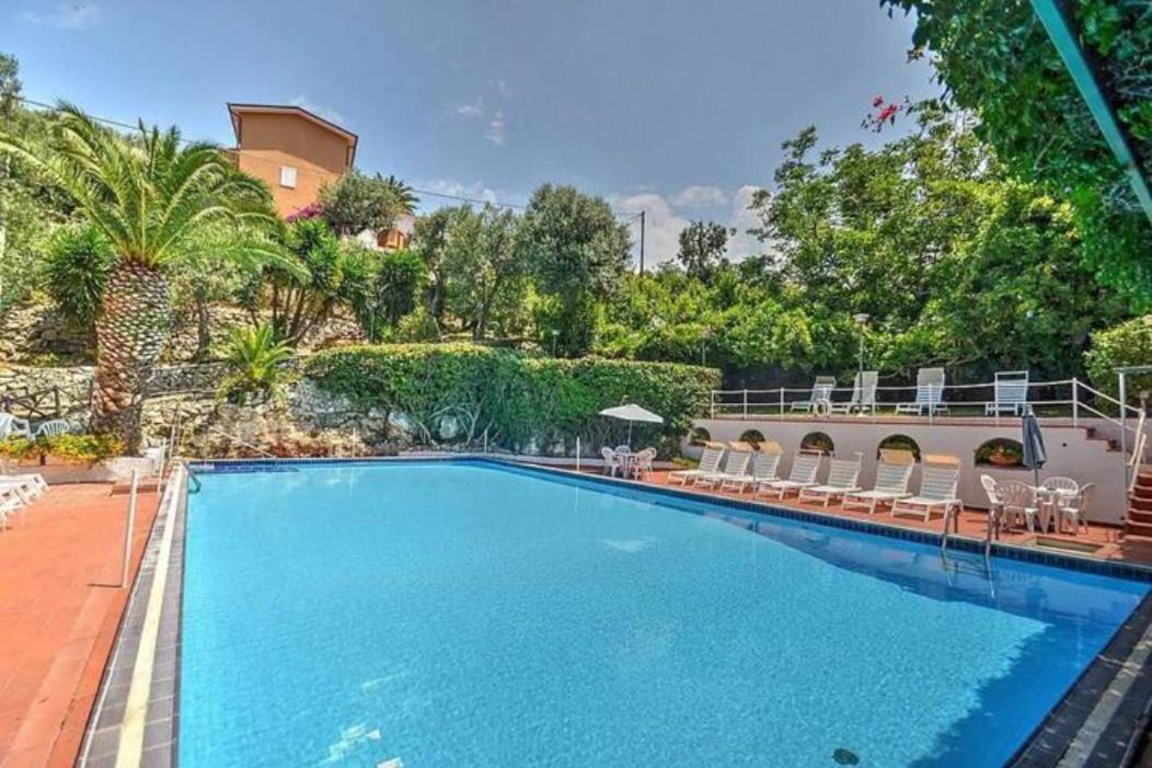 Un Paradiso A Sorrento Con Piscina Масса-Лубренсе Экстерьер фото