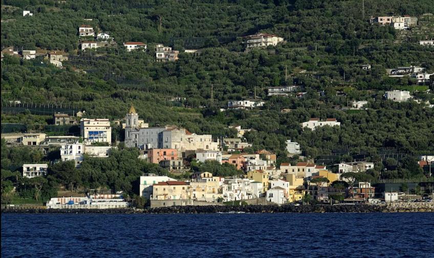 Un Paradiso A Sorrento Con Piscina Масса-Лубренсе Экстерьер фото