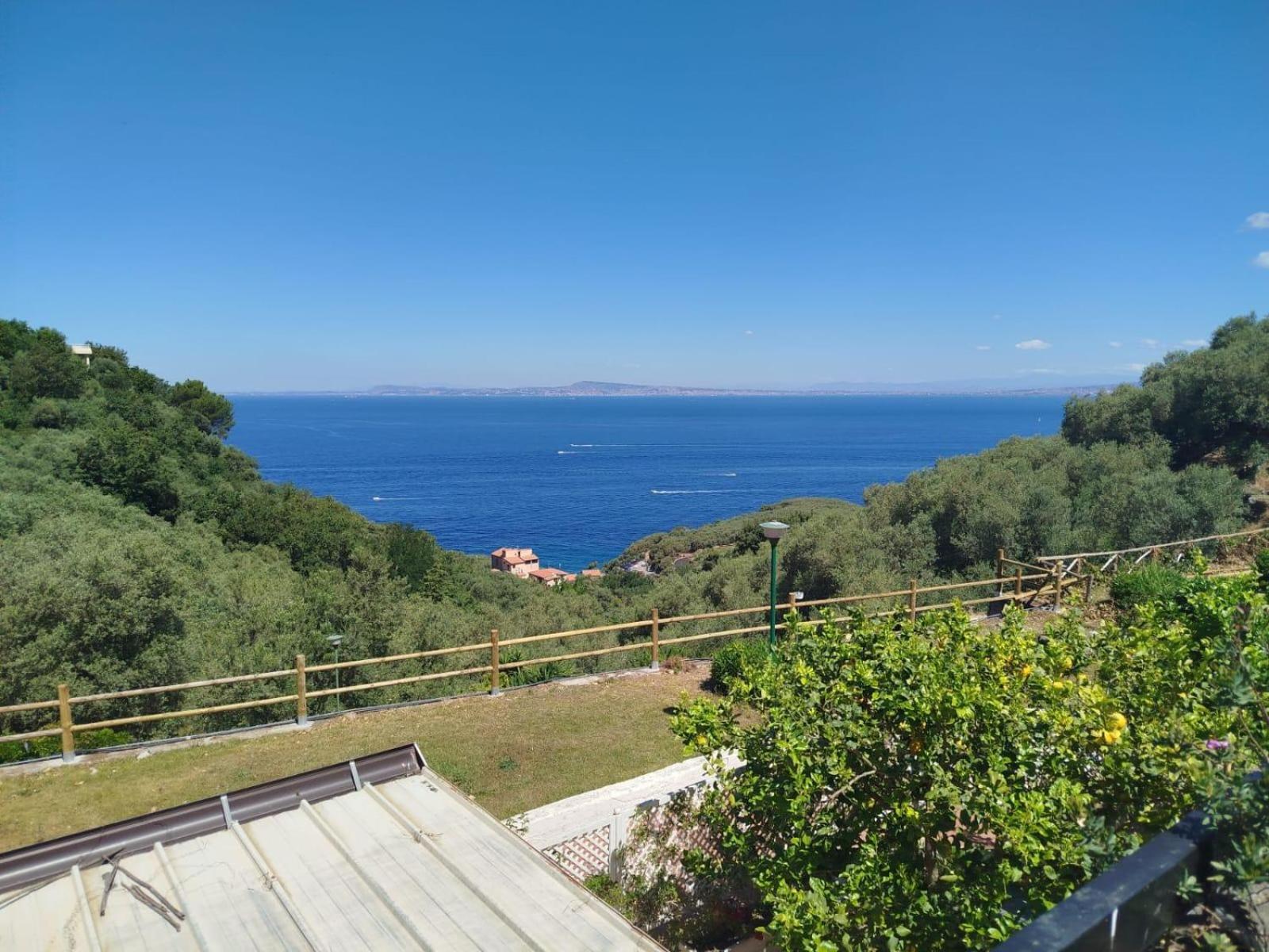 Un Paradiso A Sorrento Con Piscina Масса-Лубренсе Экстерьер фото